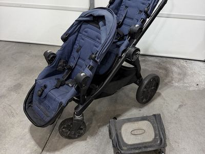 City select lux by baby jogger double stroller
