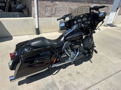 2010 Harley-Davidson CVO Screamin' Eagle Ultra Classic - 16,890 Miles - Clean Title Black Cherry Metallic with CVO flames