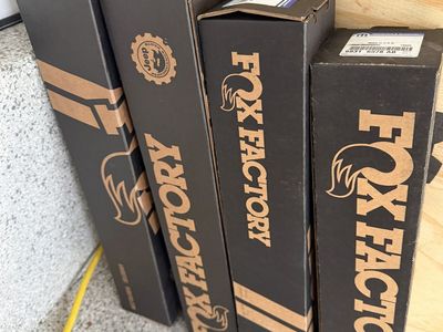 New Fox 2.5 Shocks for Jeep Gladiator