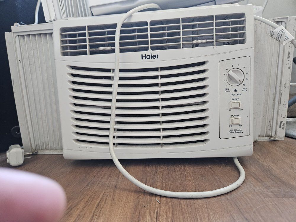 Haier Window Air Conditioning unit
