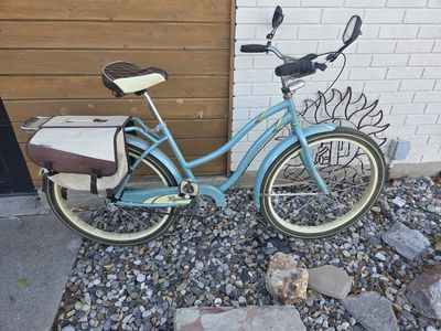 Huffy Regatta 26" Cruiser W/Rack Bags & Mirrors