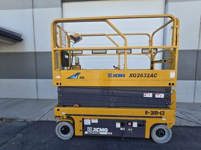 2022 electric lift- 26ft height- only 28hrs