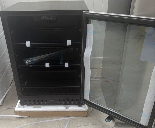Main image 3