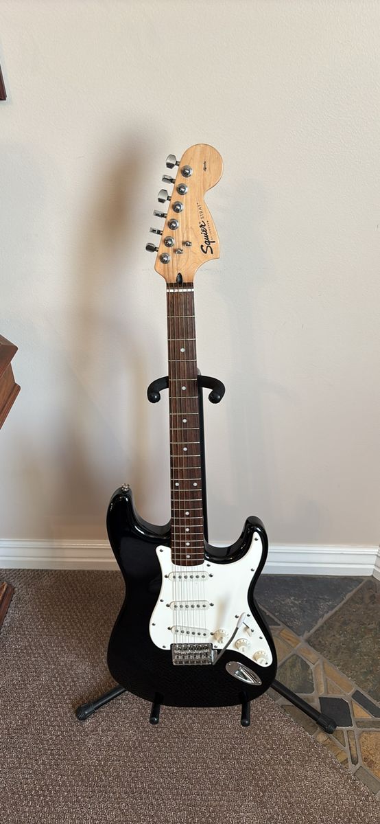 Fender Squier Affinity Series Strat 20th Anniversary Electric Guitar Black w/ Tremolo Bar