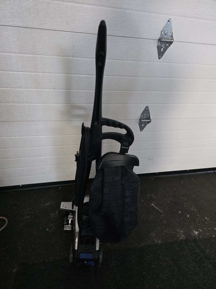 Main image 4