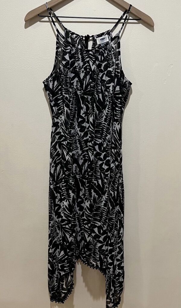 Old Navy Black & White Sheer Swimsuit Cover Up