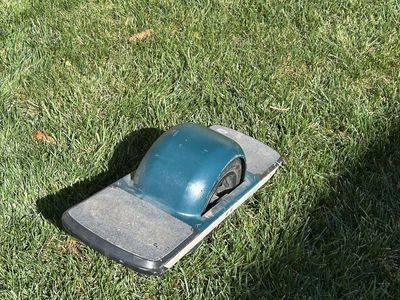 Onewheel Pint Electric Skateboard - Excellent Condition, Includes Charger