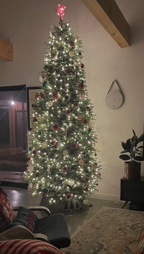 Balsam Hill Pre-lit 9 ft Slim Christmas Tree