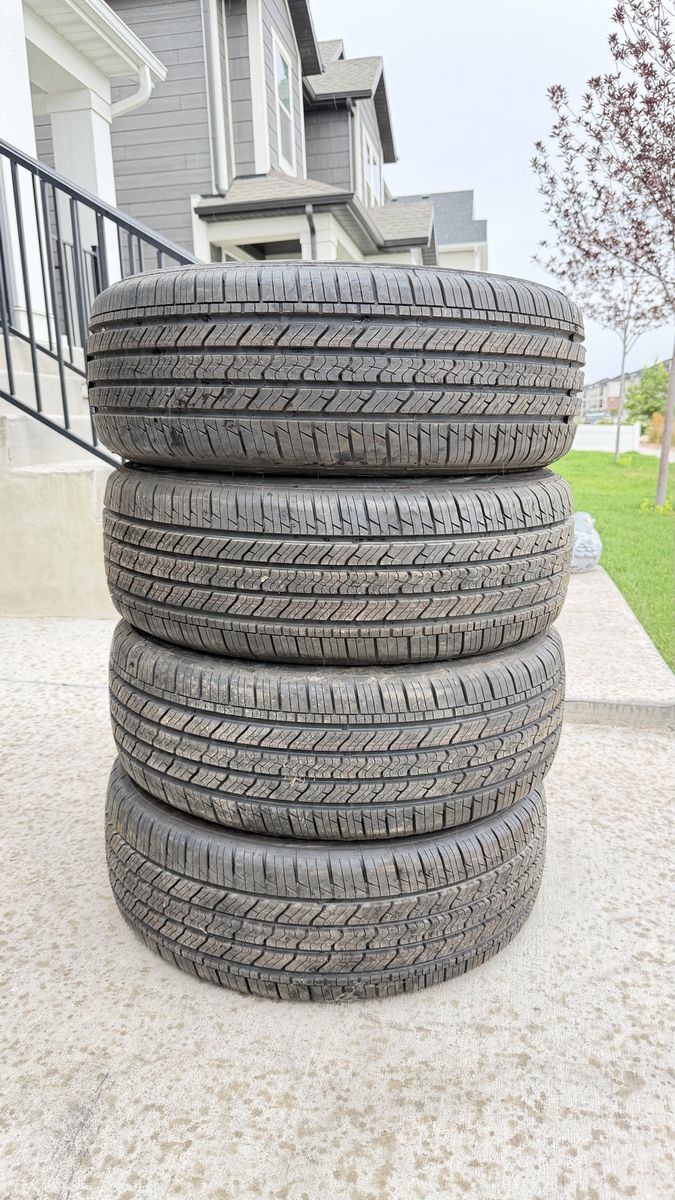 225/55R19 GTRadial Maxtour LX 
