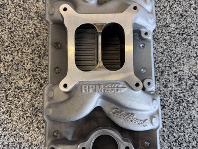 Edelbrock SBC Rpm Air Gap Manifold