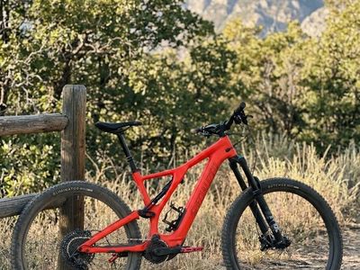 Specialized (MD) Turbo Levo SL Full Suspension Electric Mountain Bike - Red