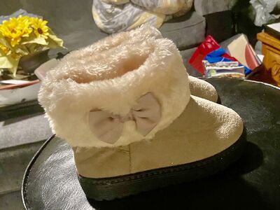 2 Pair Of Never Worn Winter Boots Pink/Tan