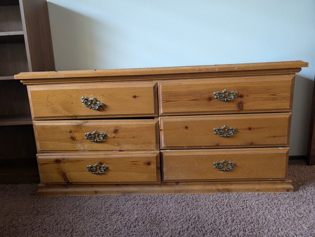 Vintage Solid Wood 6-Drawer Dresser with Brass Handles