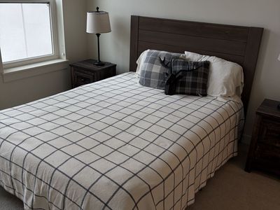 Queen bed