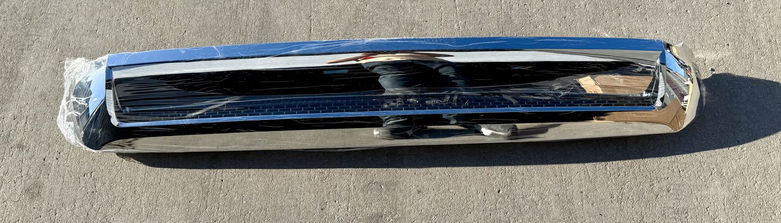2014-2021 Toyota Tundra Hood Molding