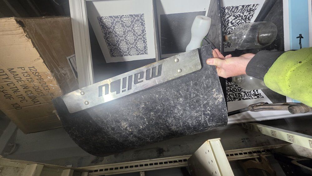 Receiver hitch mud flaps