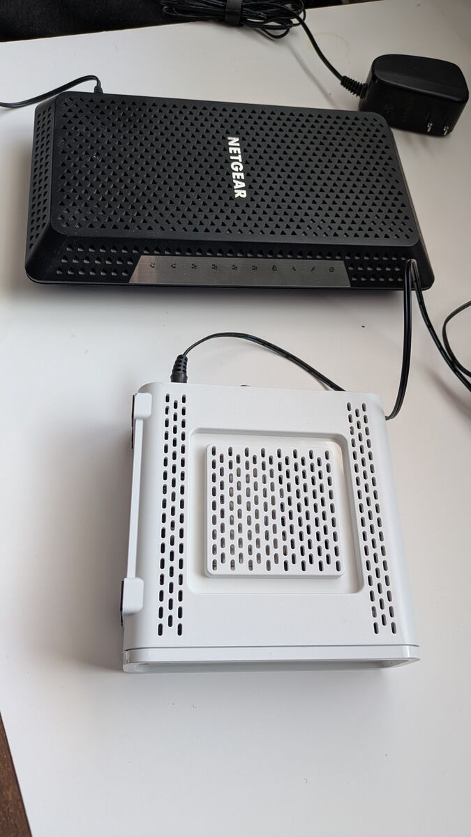 Motorola Surfboard SB6141 Cable Modem