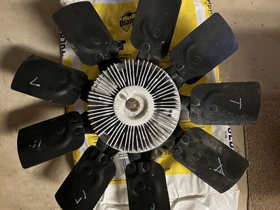 98-03 Dodge Durango/Dakota 5.2/5.9 Clutch Fan with Water Pump