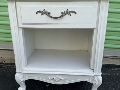 Vintage White Nightstand with Drawer and Open Shelf