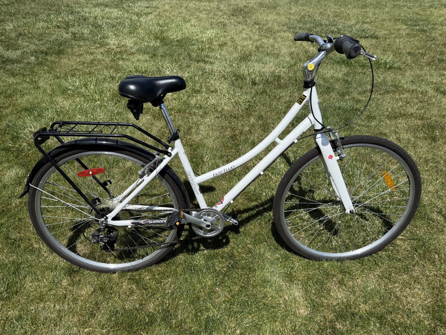 Infinity Boss Two step‑through 7‑speed comfort/urban bike