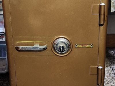 Vintage Sentry Safe