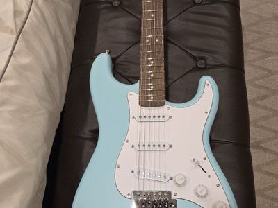 Fender Squier Stratocaster Electric Guitar - Daphne Blue with White Pickguard