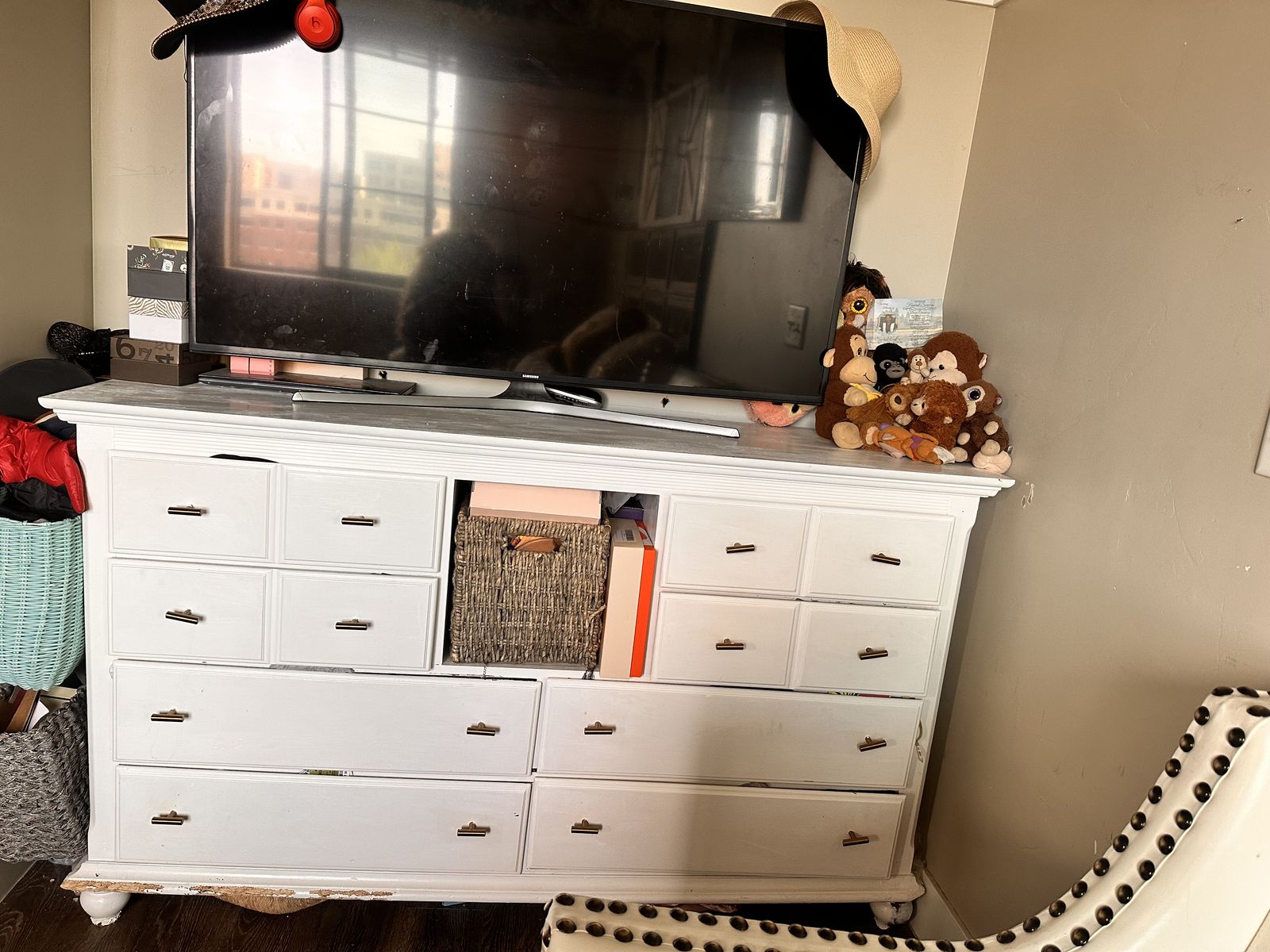 Dresser drawer