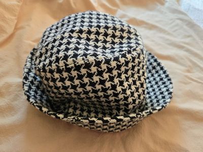 LOFT ANN TAYLOR Houndstooth Hat