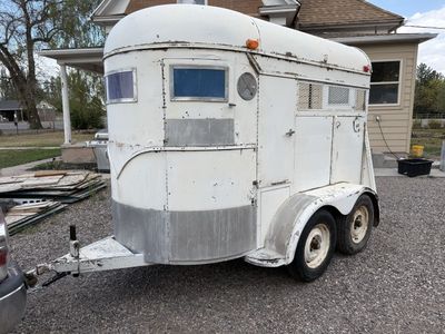 2 Horse Trailer