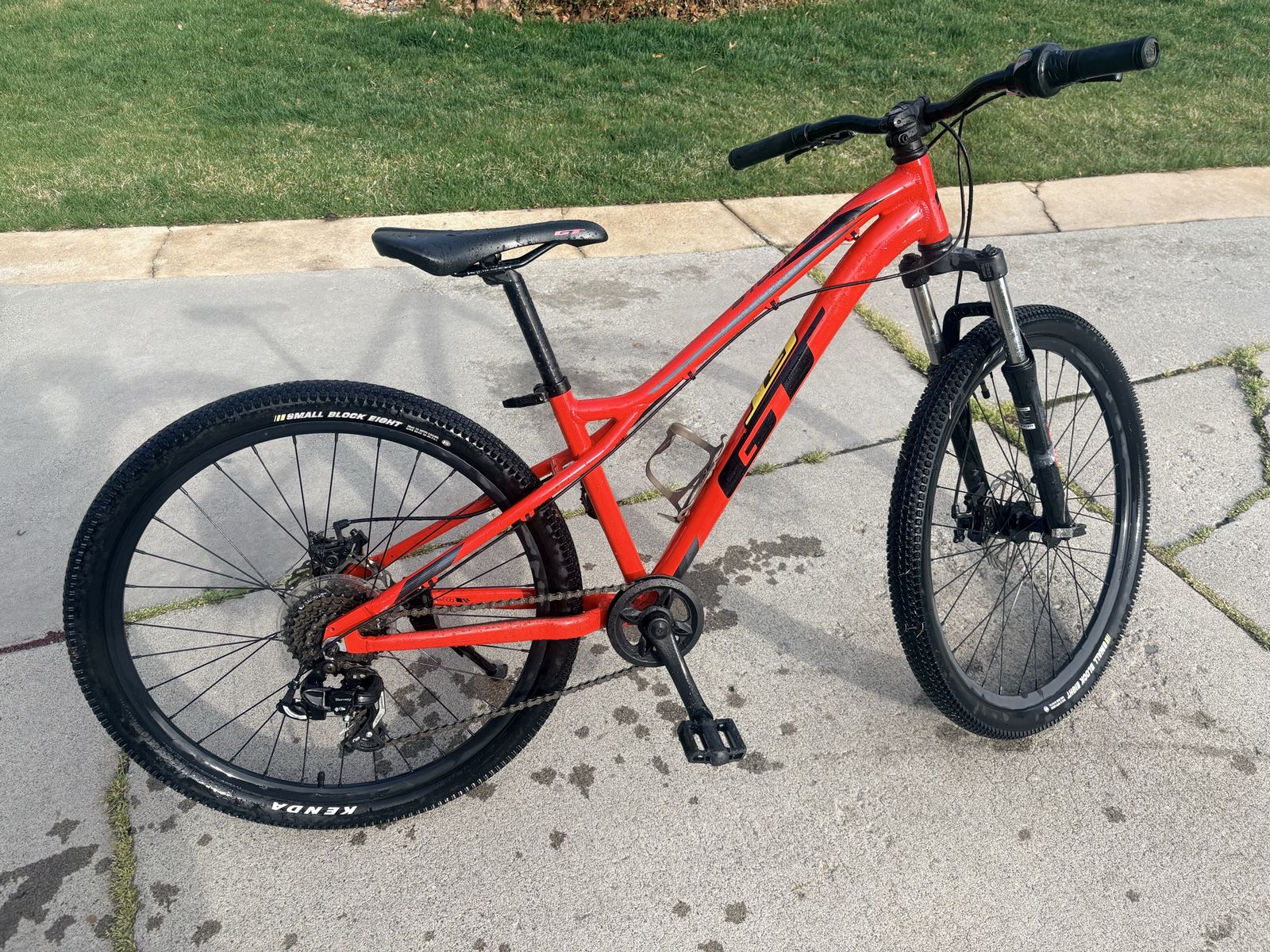 GT Stomper Pro Youth Mountain Bike!
