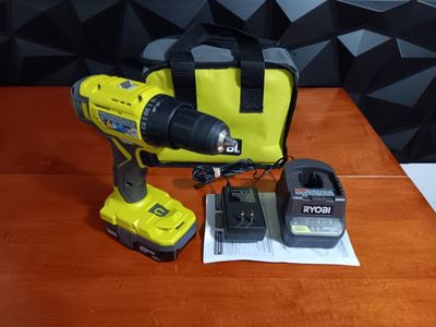 Ryobi 18V Cordless 1/2 in. Drill/Driver Kit (battery & Charger) Brand New.