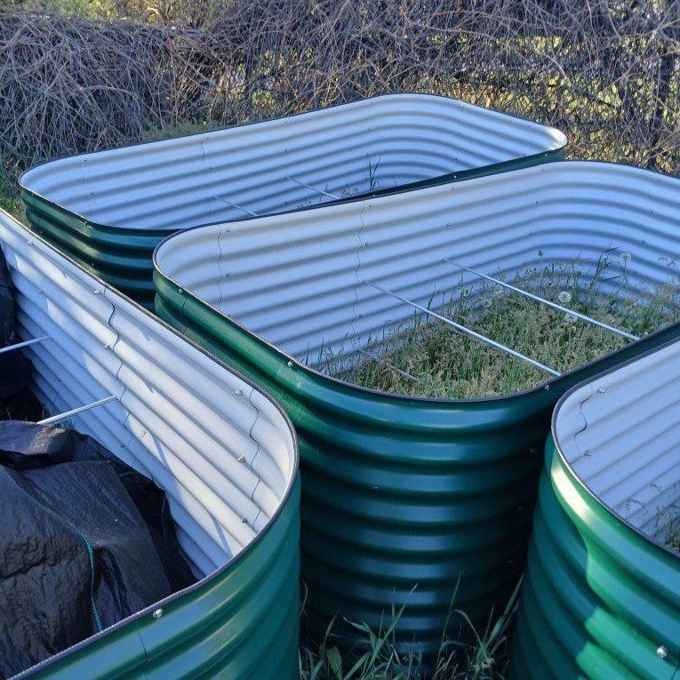 Waist high Vego Garden box