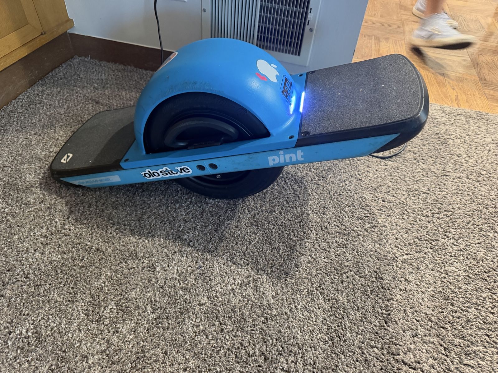 Onewheel Pint Electric Board - Blue, 369 Miles, Hydrus 5207 Firmware