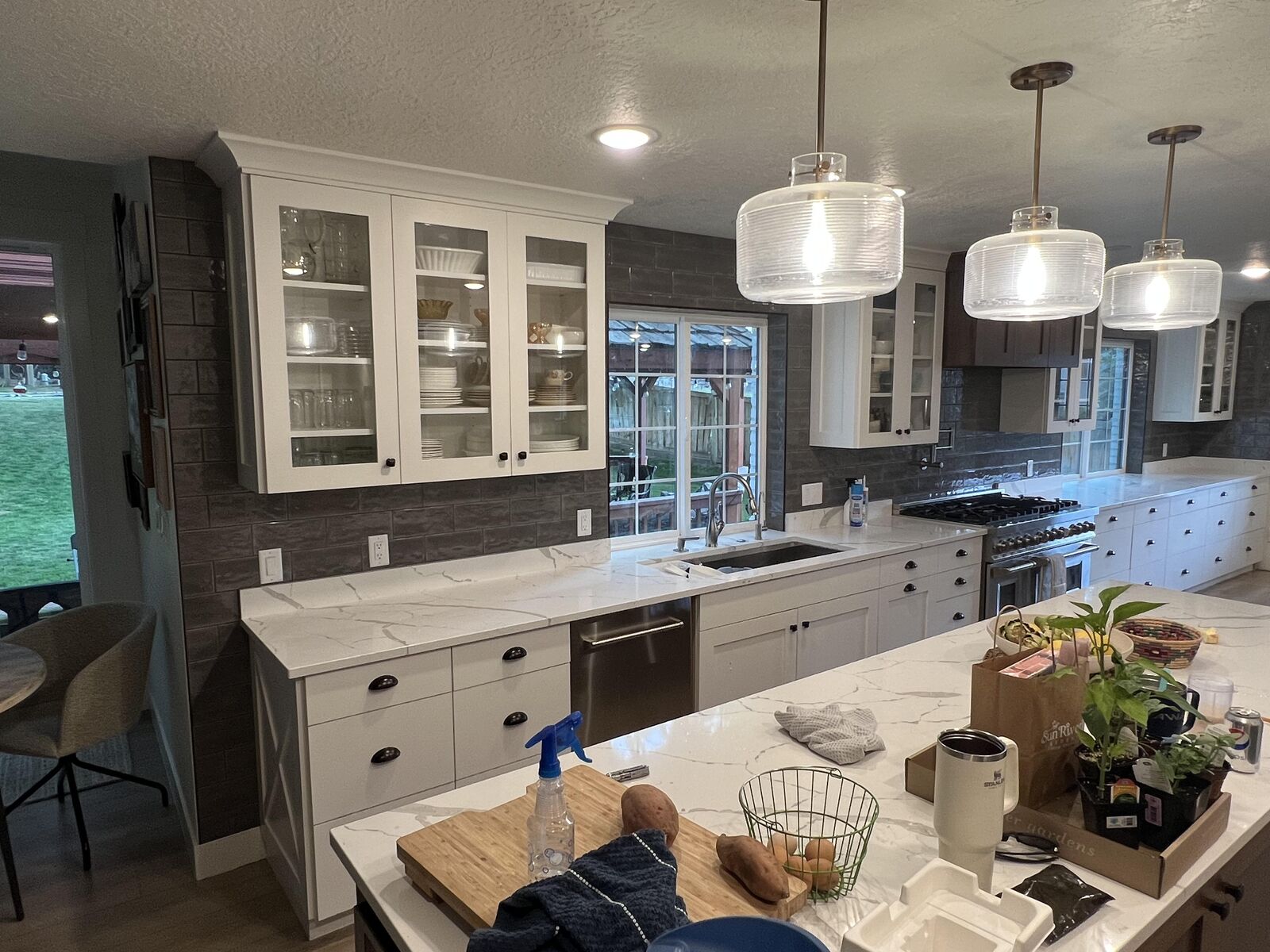 Smooth Summit Tile and Construction