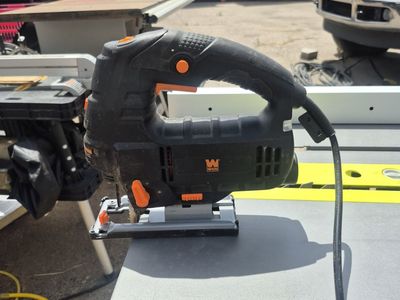 WEN 3.5-Amp Corded Variable Speed Orbital Jigsaw with Beveling Shoe - Model 3213