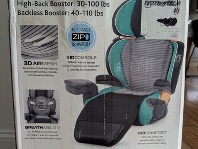 BRAND-NEW IN BOX Chicco KidFit Zip Air 2-in-1 Belt-Positioning Booster Car Seat - Surf, 30-110 lbs