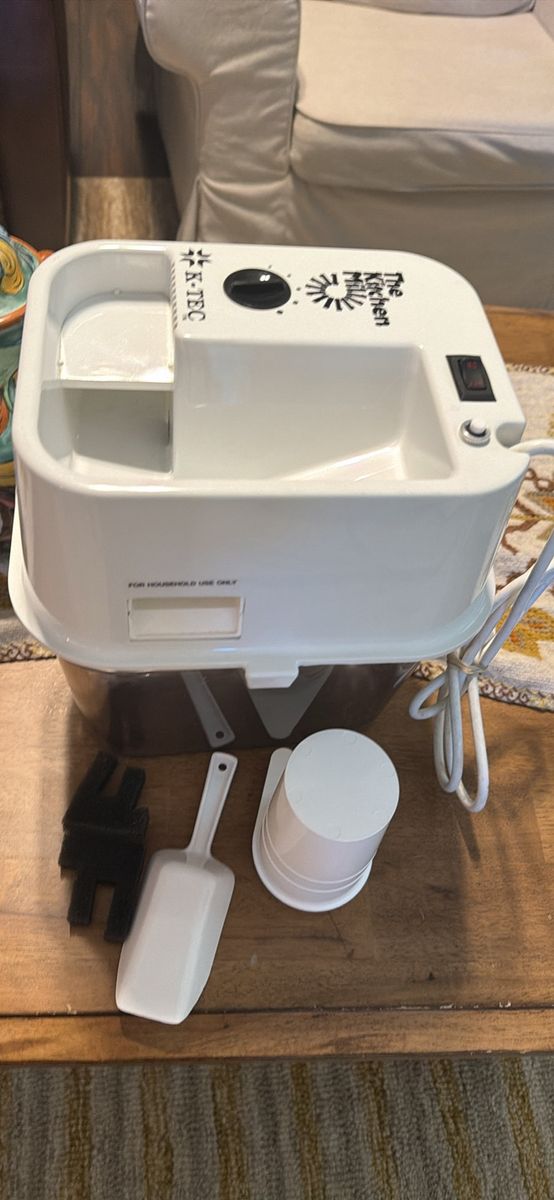 The Kitchen Mill Model 91 grain Mill Wheat Flour Electric Grinder