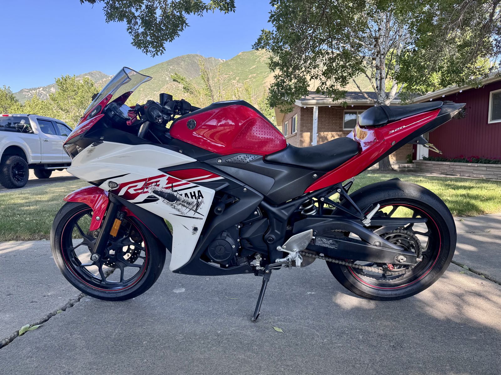 2015 Yamaha R3