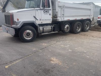 1990 Autocar Tri Axle