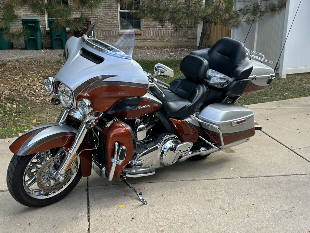 2014 Harley-Davidson CVO Limited FLHTKSE