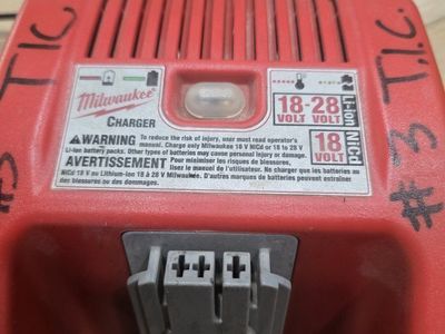 Milwaukee Heavy-Duty Cordless Right Angle Drill Kit 0721-20 w/ Charger & Case