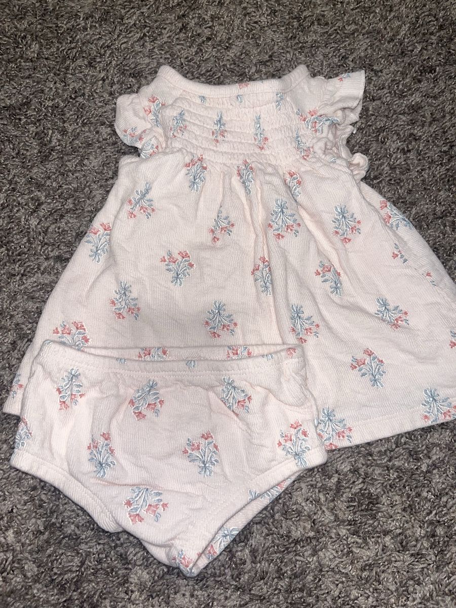 0-3 MONTHS • modern moments •