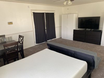 Seeking Roommates