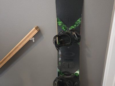 Burton Custom X , 160 with Burton Genesis medium Bindings