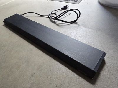 UVB 24 inch Zoomed