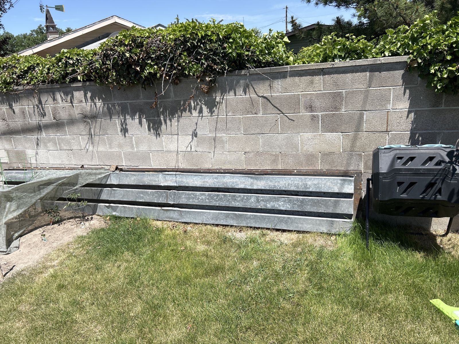 Scrap metal - maybe 300 lb