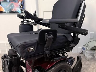 QUICKIE Q300 M Mini Power Wheelchair