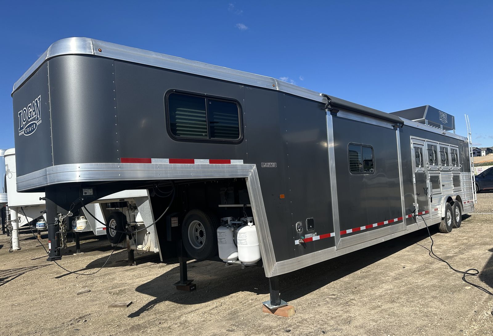LIKE NEW 2023 Logan 4 Horse Living Quarters!