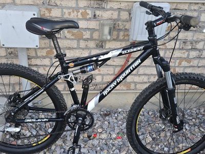 Rocky Mountain Element Full Suspension Mountain Bike