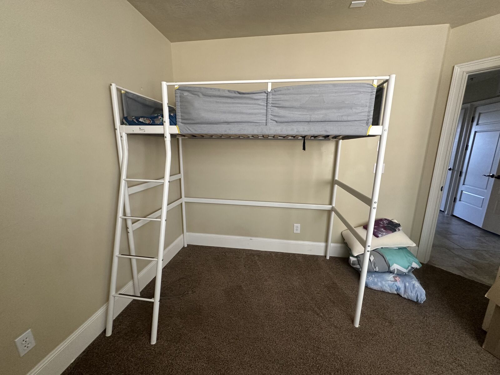 Kids Bunkbed